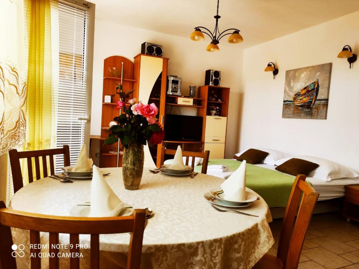 באסקה וודה Apartment Topic מראה חיצוני תמונה