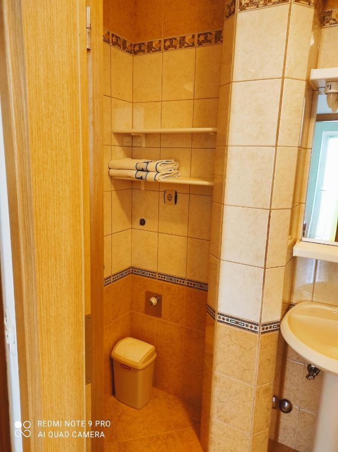 באסקה וודה Apartment Topic מראה חיצוני תמונה