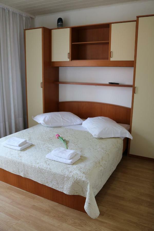 באסקה וודה Apartment Topic מראה חיצוני תמונה